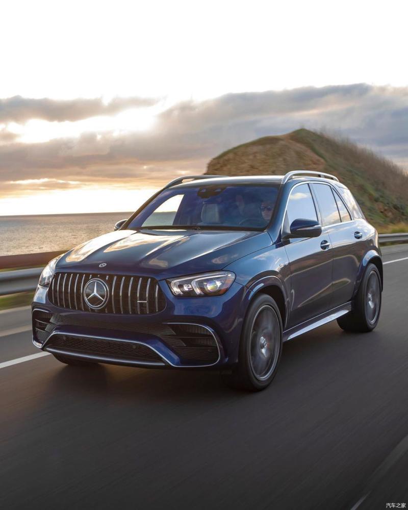 全新奔驰gle63 amg,轮眉外扩营造了宽体的效果,跑起来