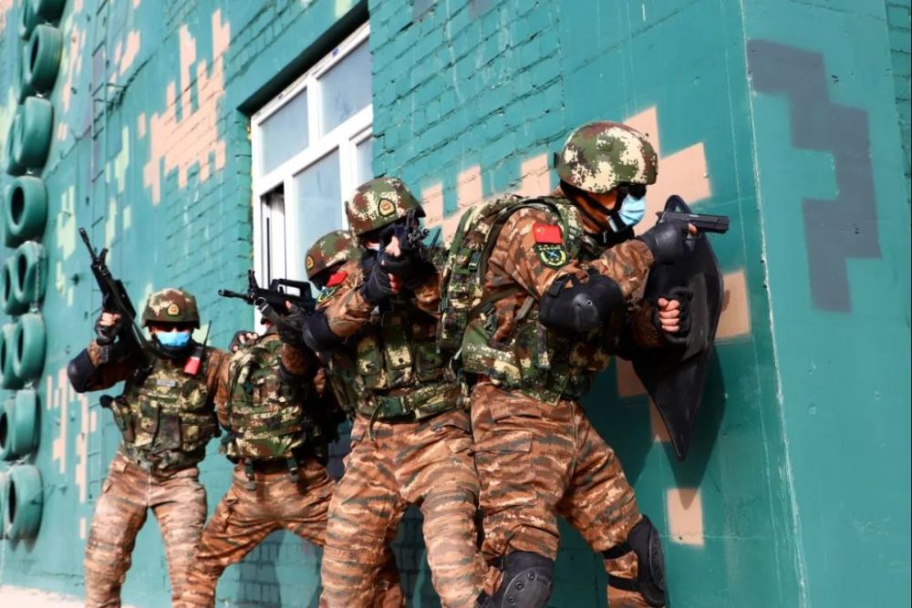 武警部队:抗"疫"不松懈,备战不停歇