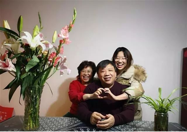 张文宏儿子给爸爸的信,援汉护士母子对话:真正有资格教育孩子的父母