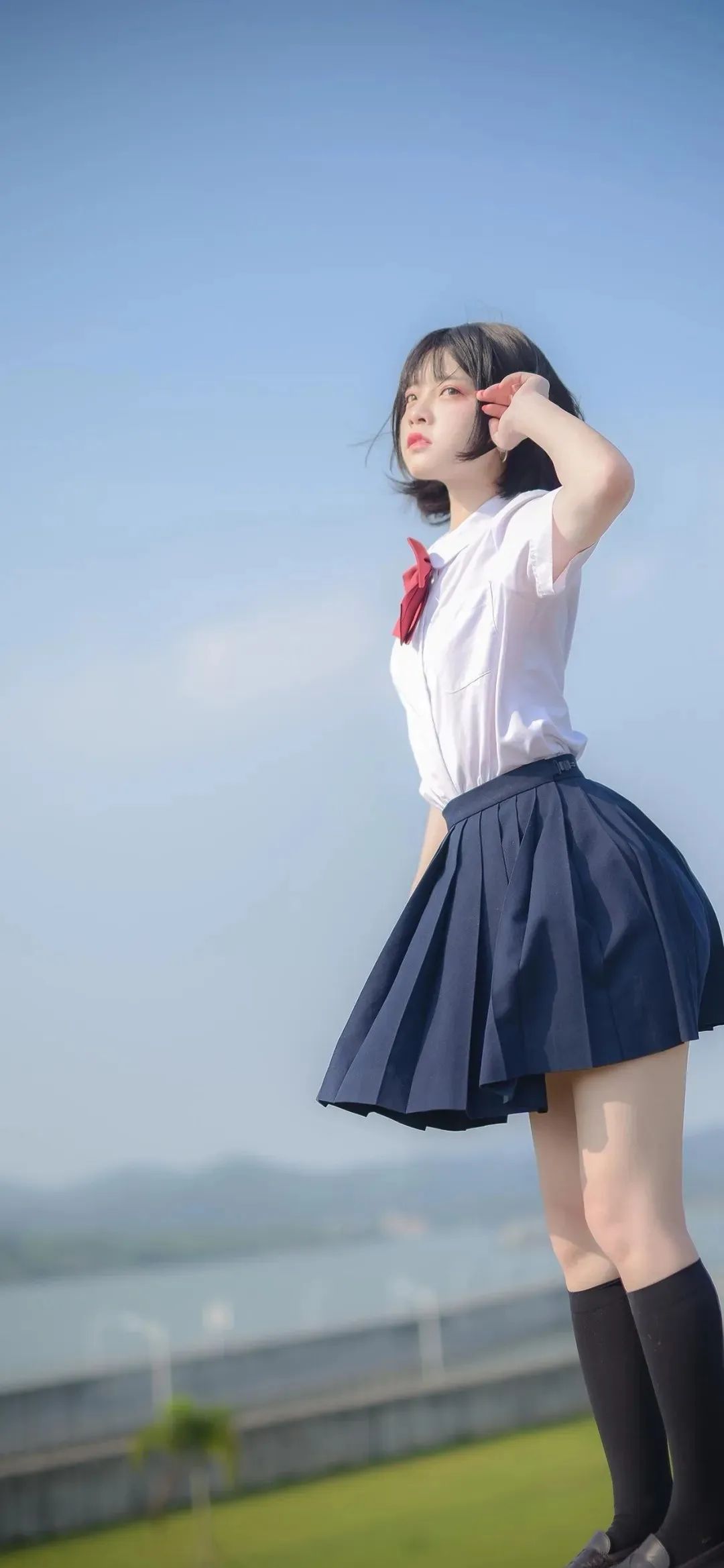 "50张全面屏美女壁纸:三月,你好"