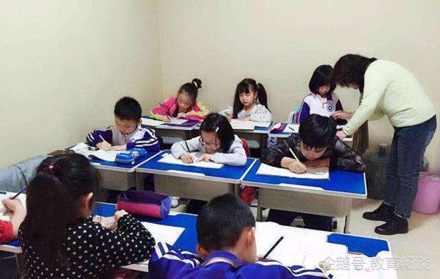 开学后,压缩周末暑假"补课",听听学生怎么说
