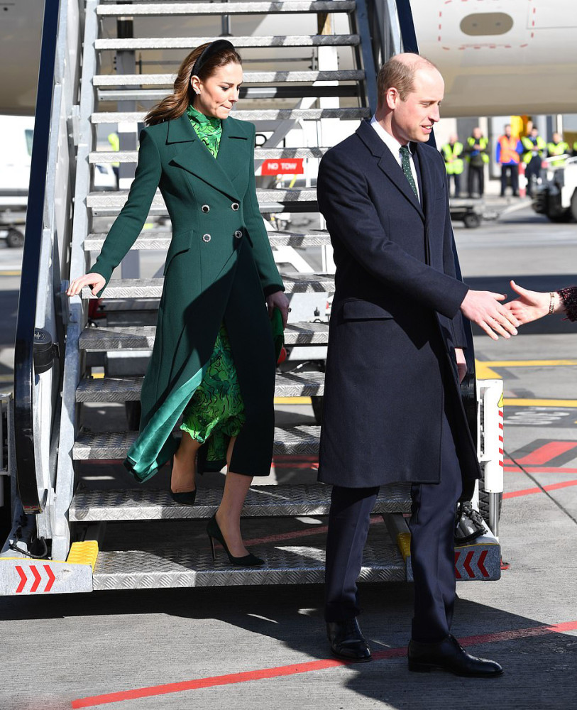 真被凯特王妃美到了!一袭"绿色"大衣裙亮相爱尔兰,高级又优雅