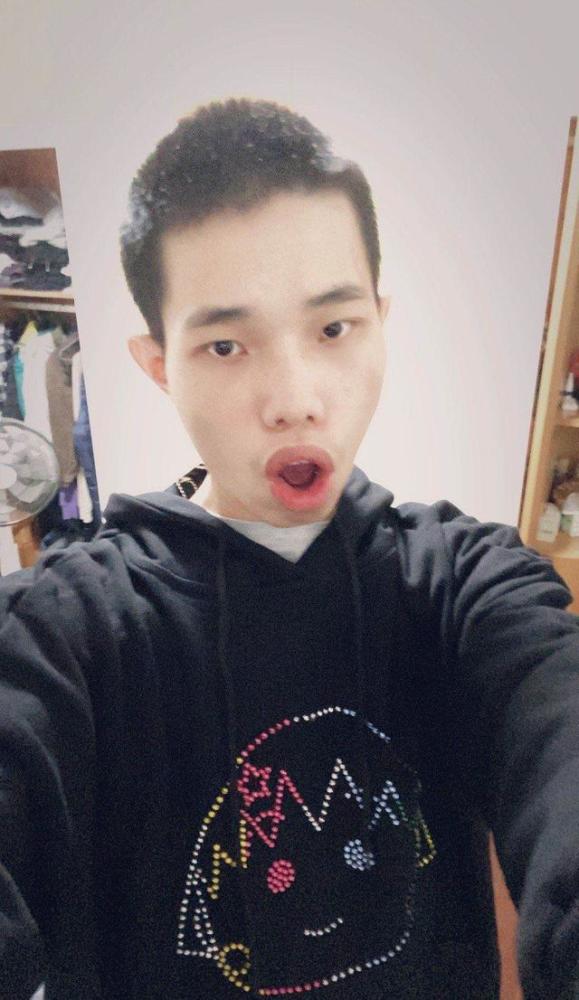 继担任虎牙形象代言人后,又成指定的吉吉国王,鲨鱼哟太有梗了
