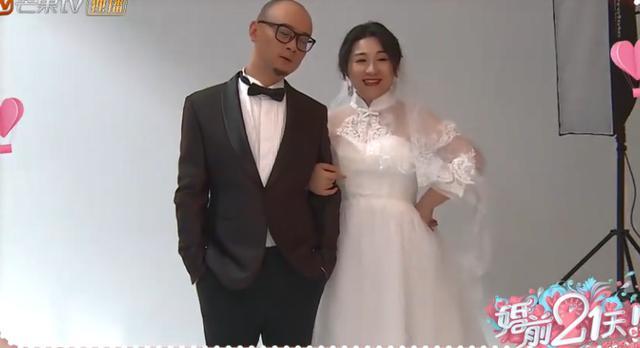 傅首尔带老公参加婚庆节目,穿婚纱"二婚",称婚姻关系像合伙人