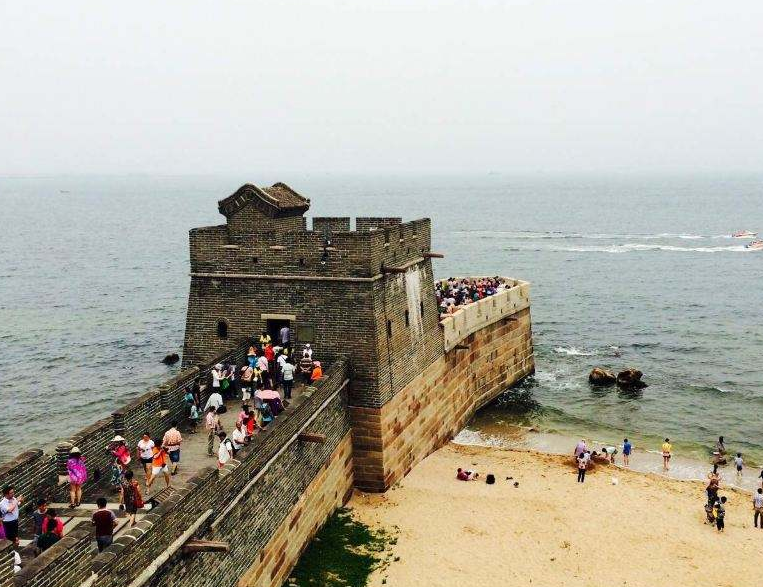 长城的尽头为什么会在大海里呢?到山海关看后才知,古人真是太聪明了