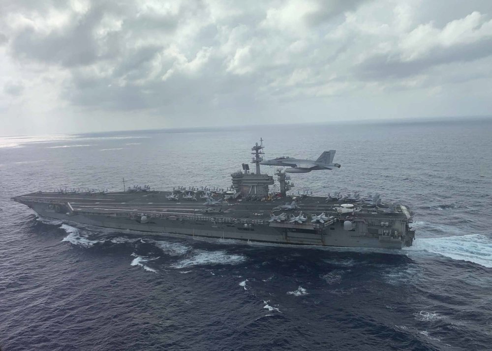 美国罗斯福号航母编队即将驶入中国南海,中方表示坚决