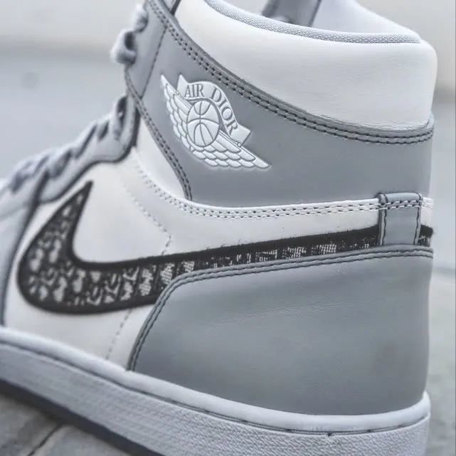 dior x aj1 官网预告释出!国内有望下月登场售价高于2000刀