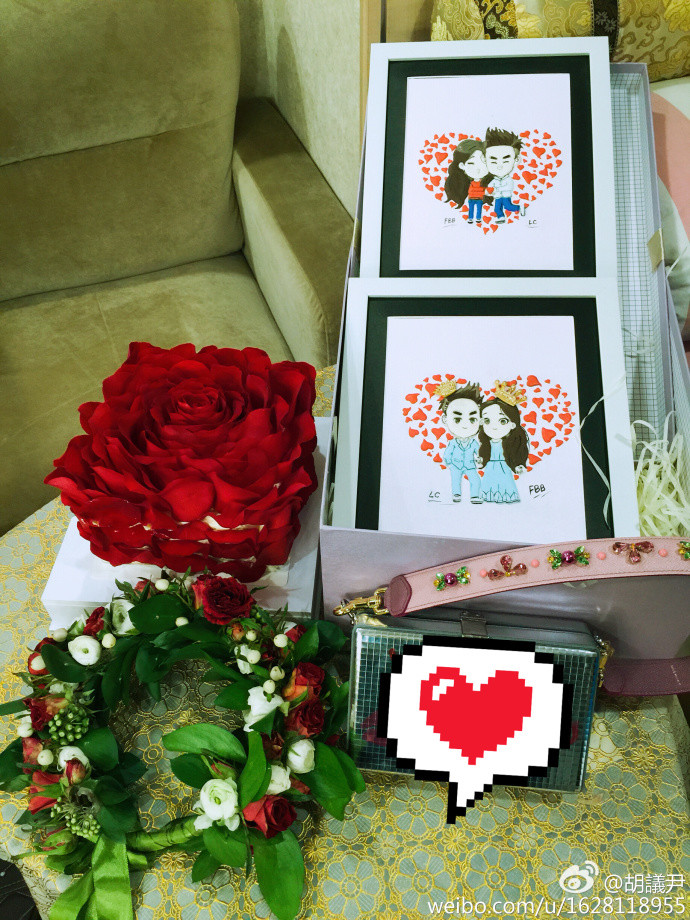 李晨送范冰冰10万多的情人节礼物,但独独那件