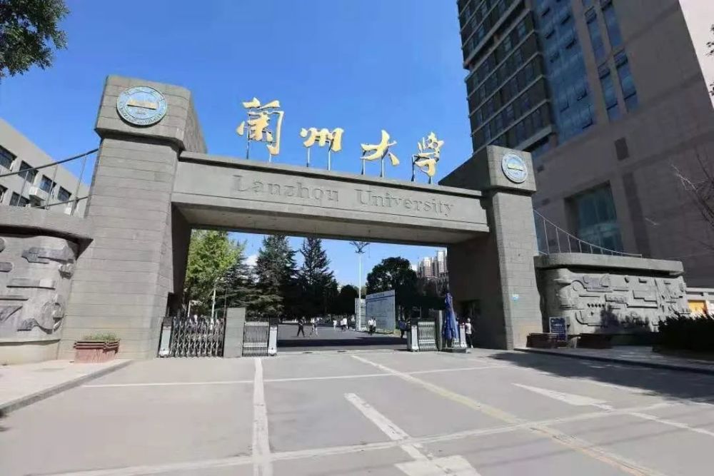 全国共28所985工程大学招美术生,仅2所校考,其余均采用统考成绩!