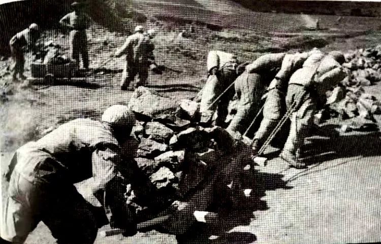 1954,杨星火与十八军筑路班长浪漫的革命爱情