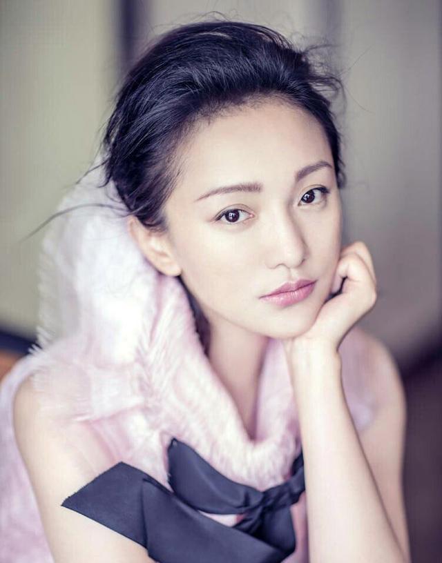 女神周迅年轻时的珍贵老照片,清纯与惊艳,肯定有你没见过的