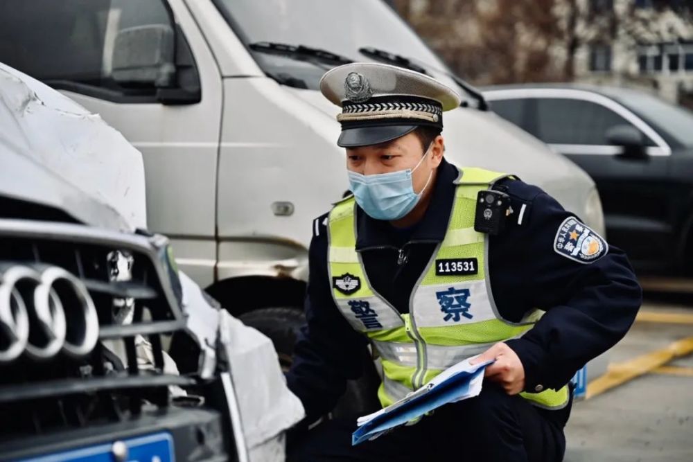 交警,疫情防控,新冠肺炎疫情,沈伟,京口,人民警察
