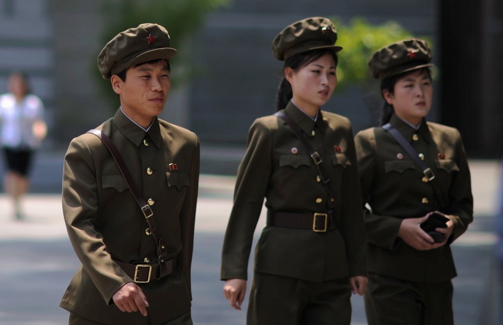 朝鲜图集:镜头下不同职业的朝鲜姑娘