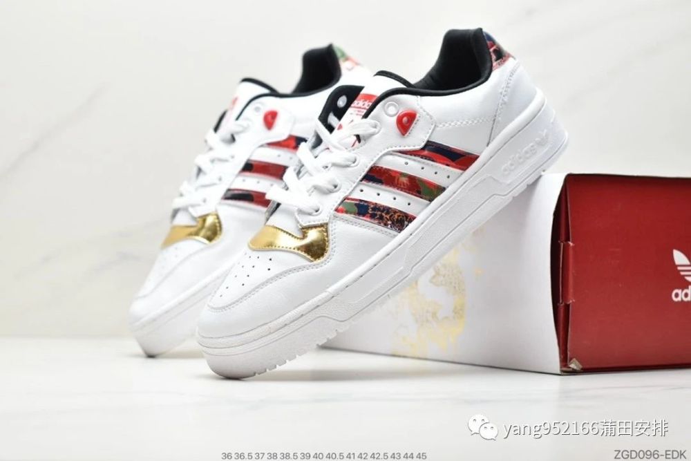 阿迪达斯adidas 三叶草低帮2020年中国新年限定款