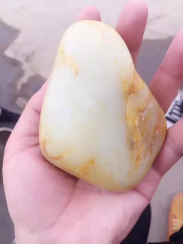 新疆和田玉籽料,洒金皮原石,设计,雕刻,和田玉