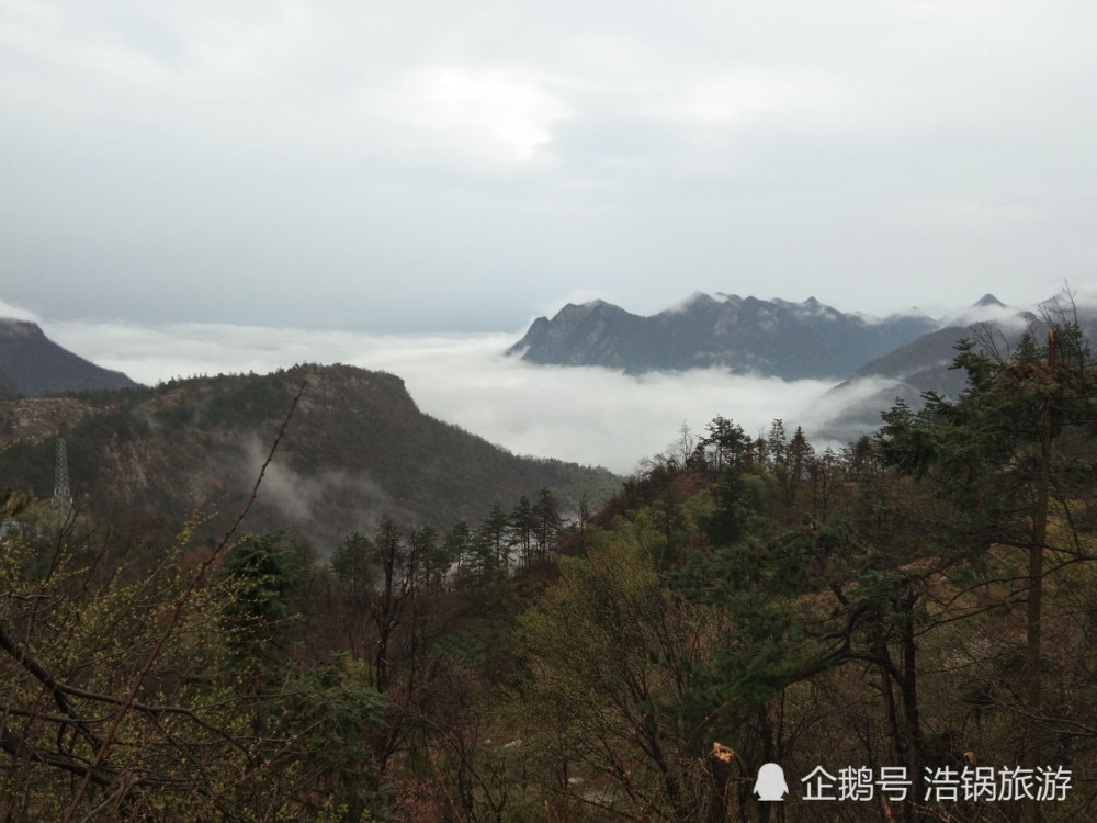 安徽六安霍山,大别山云海,风景如画景色宜,群山环绕,霍山太阳船仓村