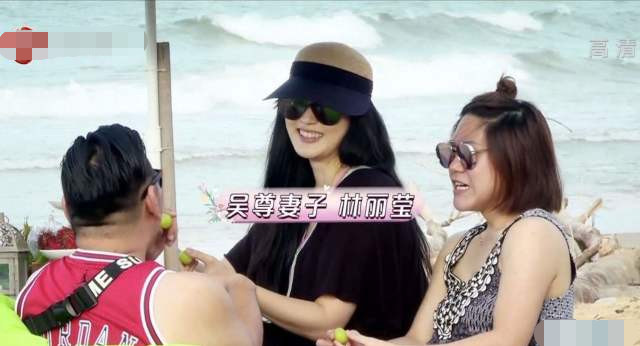 吴尊晒林丽莹16岁青涩照,相伴二十载,为何如今才想起补办婚礼