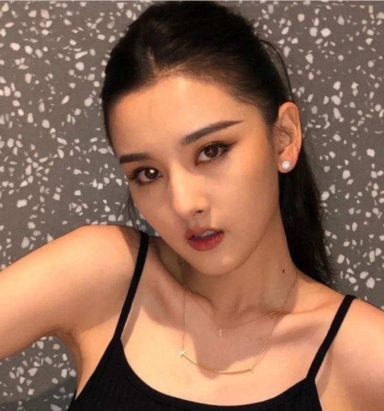 同是女星化"烟熏妆",赵今麦,宋祖儿没啥,看到谭松韵:想喊老婆!