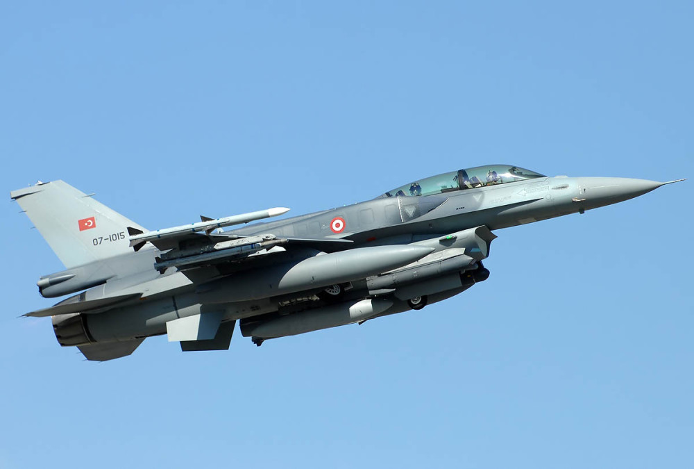 土耳其f-16被叙米格-29逼得撤退,教官:在训练中1打2击败了f16