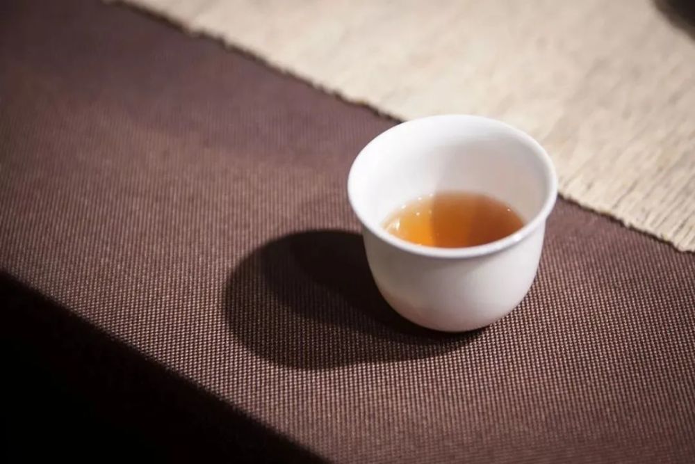 茶的故事:以茶代酒