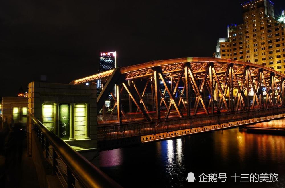 这个公园地处市中心,见证着上海的沧桑到如今的飞快的