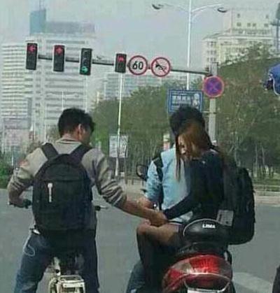 冰箱姐GIF：找了家特色餐厅，吃完才发现重点不是餐厅！而是特色！