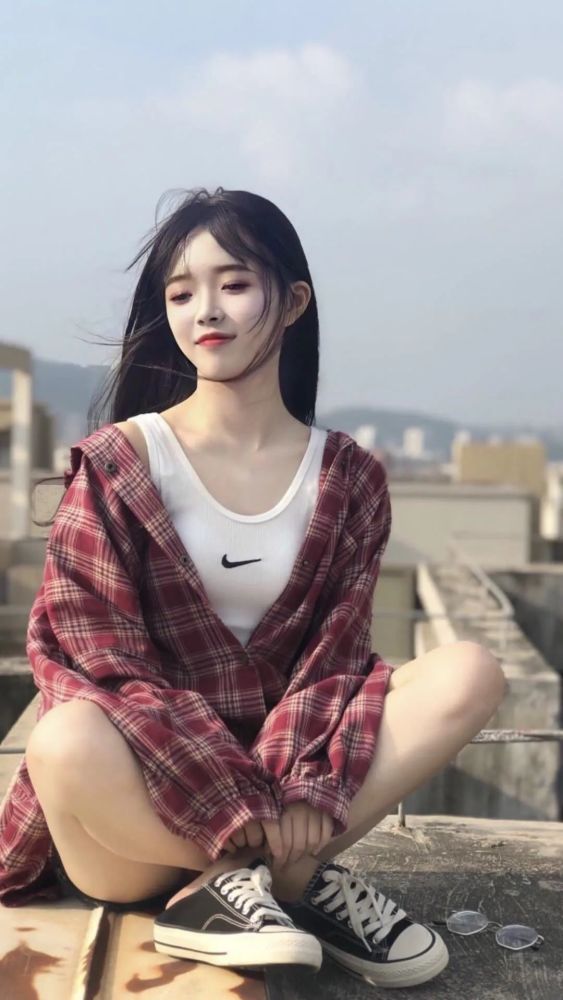 好看的小姐姐壁纸!