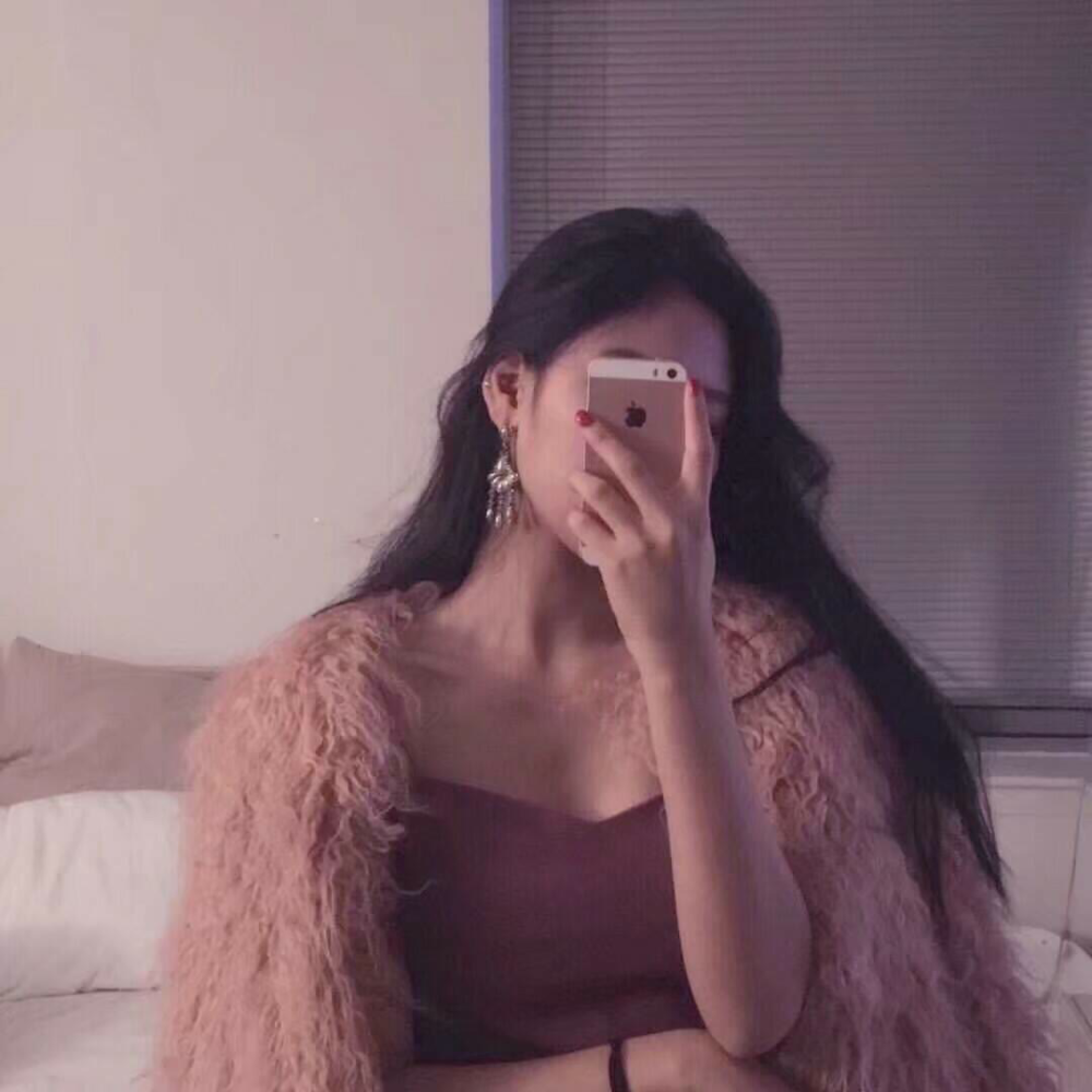 不露脸女生头像:时间会帮你攒够失望,并告诉你不用谢!