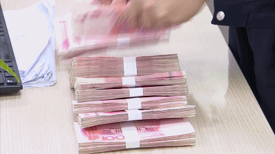 四小偷当天被抓,历经半年追回赃款这个数!