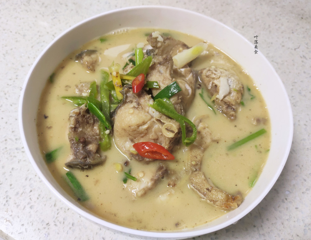 草鱼汤,鱼汤,炖汤,草鱼,美食