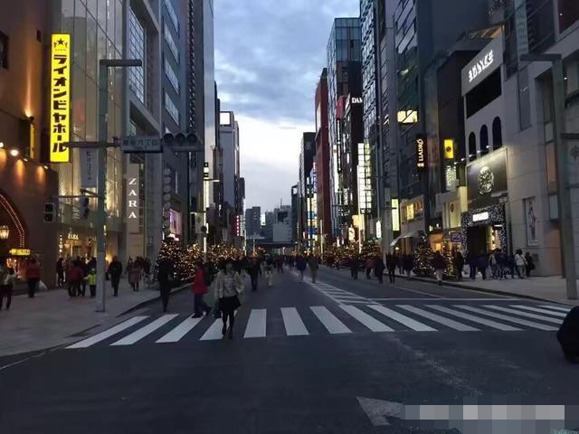 日本年轻人为何都往东京跑,连大阪都不想呆了?答案其实很简单
