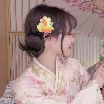 神仙闺蜜头像:咖啡一个人喝是苦的,俩人喝是幸福的!