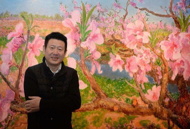 刘嘉玲与周春芽绘画作品