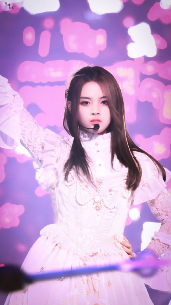 杨超越壁纸 腾讯网