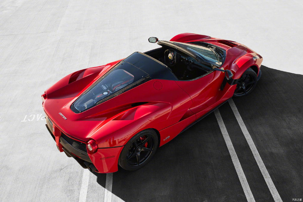 法拉利 laferrari aperta无愧为当今最帅的旗舰,全球限量209辆,中国