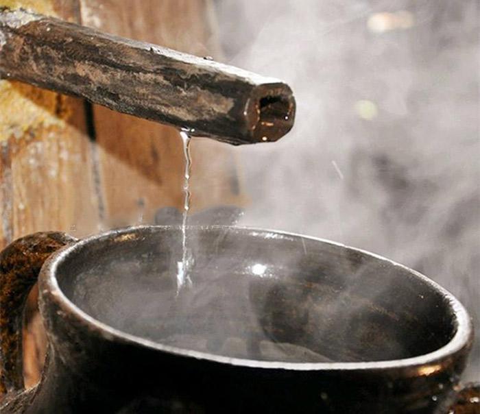 浙江农村土法酿酒设备做酒,自己种高粱,传统古法技巧酿造!