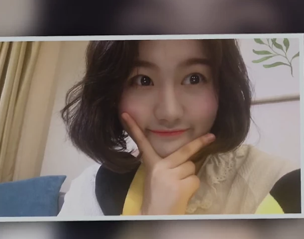 女孩网恋只敢发十级美颜照,以为自己做的不对,没成想男网友更过分