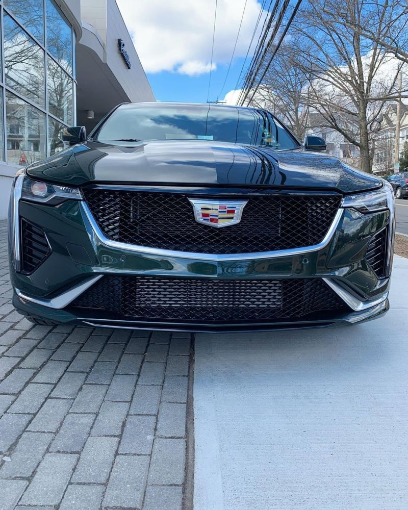 大气运动的造型 全新凯迪拉克ct4实车