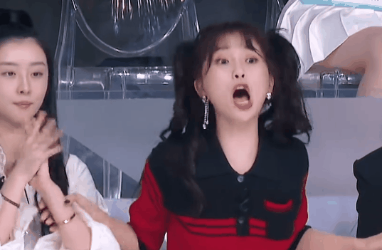 《青春有你2》四胞胎自我介绍,谁注意虞书欣说了啥?又