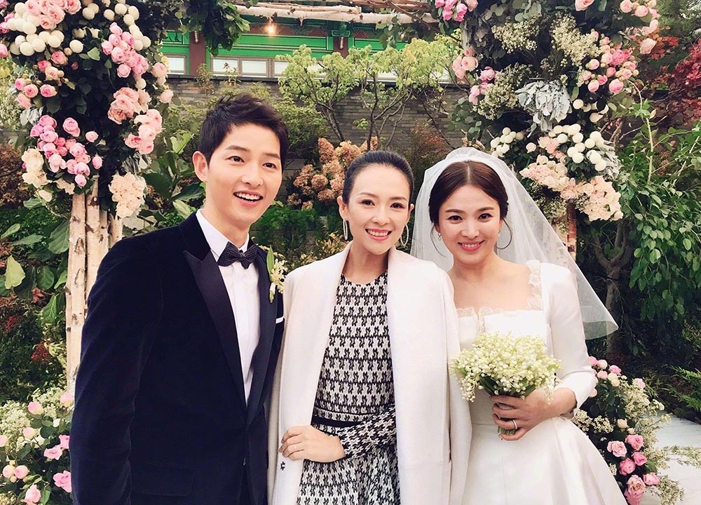 宋慧乔的婚房被宋仲基推倒,离婚后宋慧乔依旧潇洒,时尚气质不减