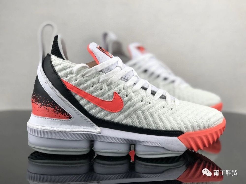 耐克lebron 16代球鞋的设计灵感来自于詹姆斯3代,是耐克为了纪念05