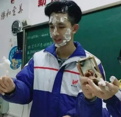 05后初中生"早恋",这3类男生最好不要选,班主任:不然你会后悔的