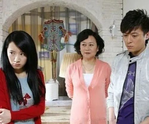 女人当家,房倒屋塌?
