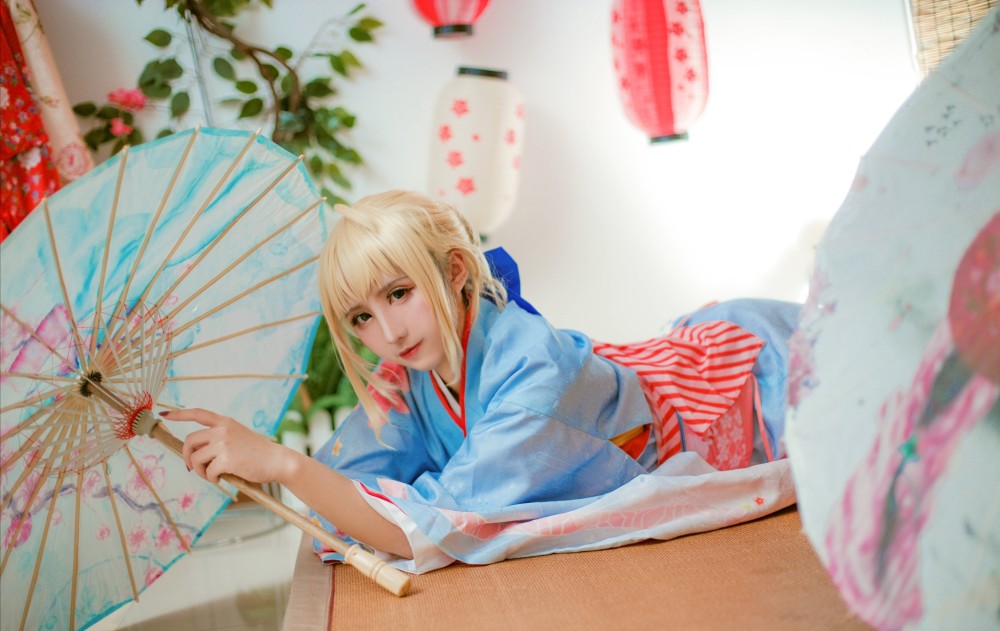 可爱小姐姐cosplay fate 和服saber 吾王天下第一