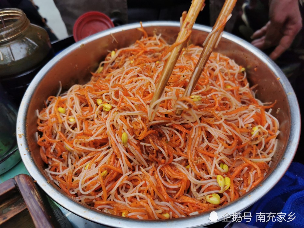 四川南充:家乡的特色小吃,有个非常特别的名称,味道真够刺激