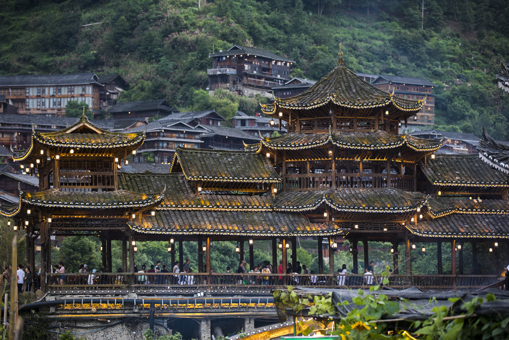 中国十大最好玩的地方,贵州雷山,喝十二道拦门酒,走一走风雨桥