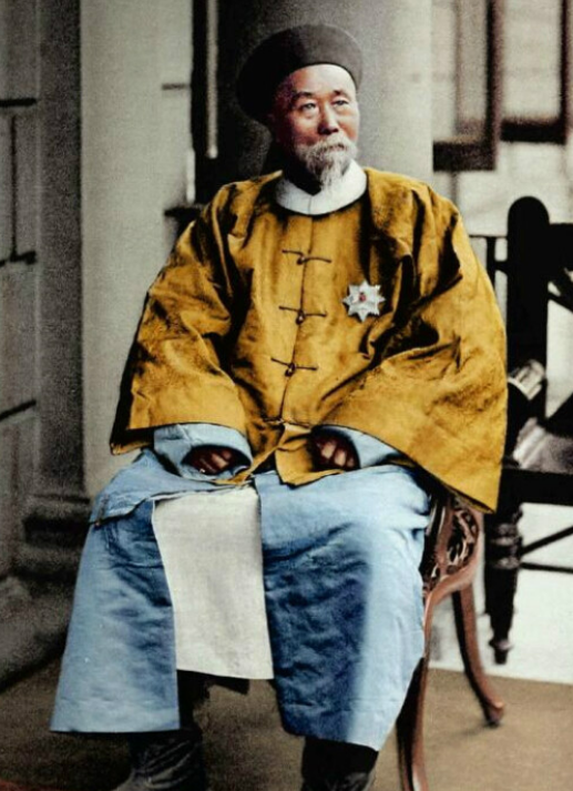 父亲在山上捡个女孩,长大后他执意要娶