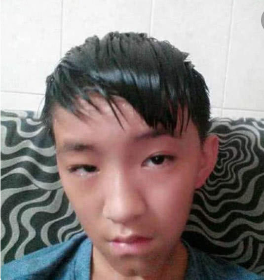 "网恋"有风险,未成年vs成年人,油头小哥vs抠鼻大叔,网友:我笑了
