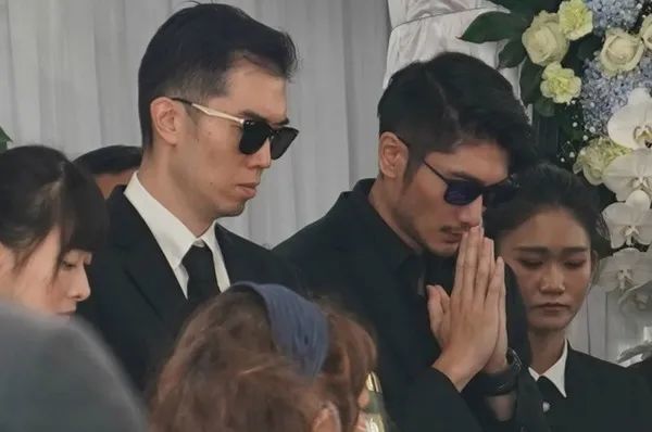高以翔猝逝已数月!二哥高宇桥贴兄弟合照悼念:网民见到直呼泪崩