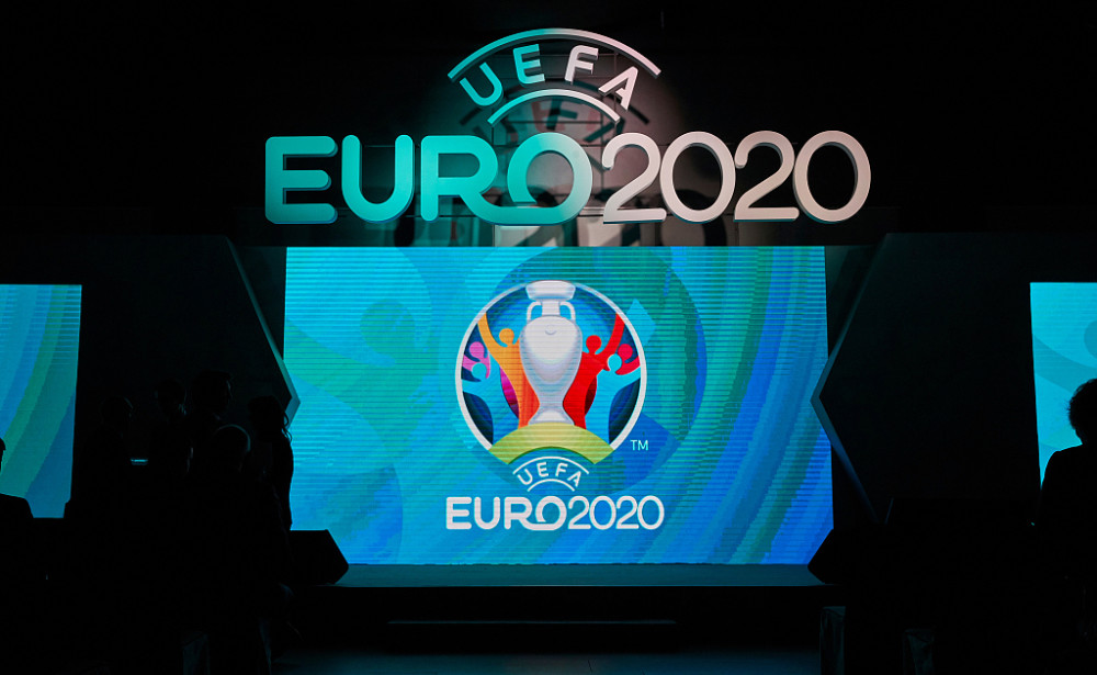欧洲杯将在2021年举行